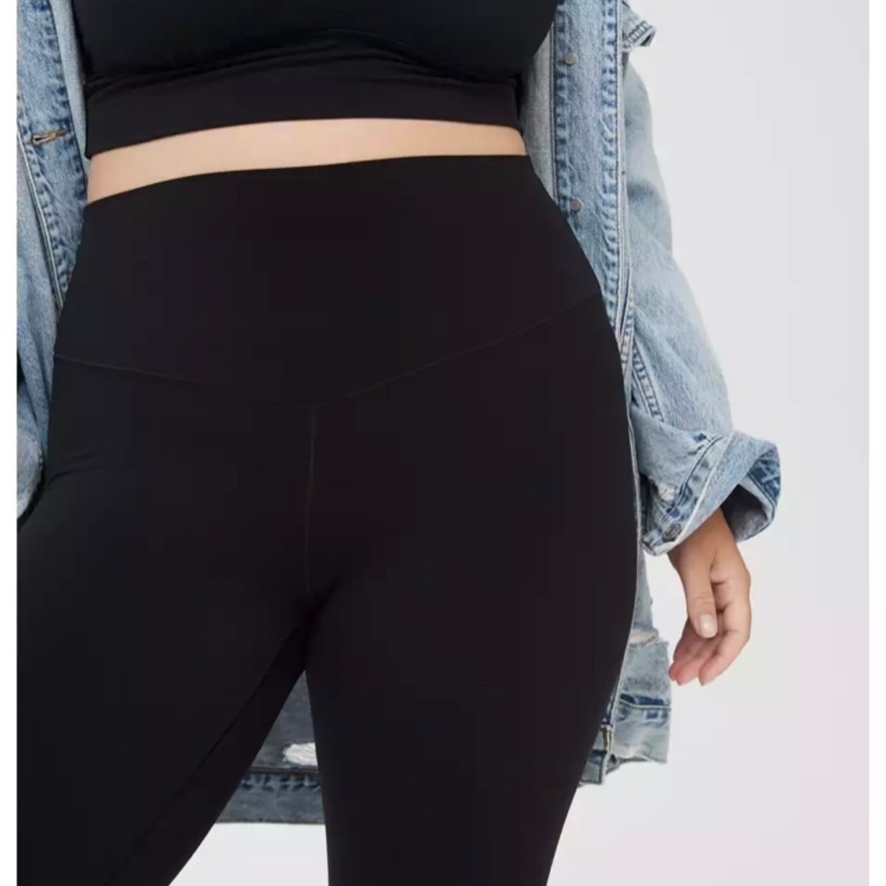 black aerie leggings